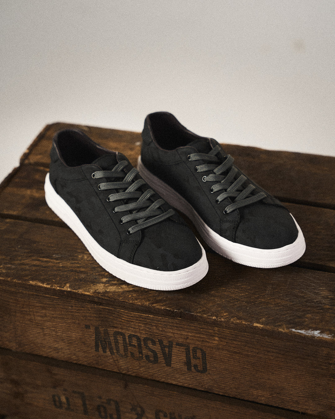 Neil | Classic Sneaker