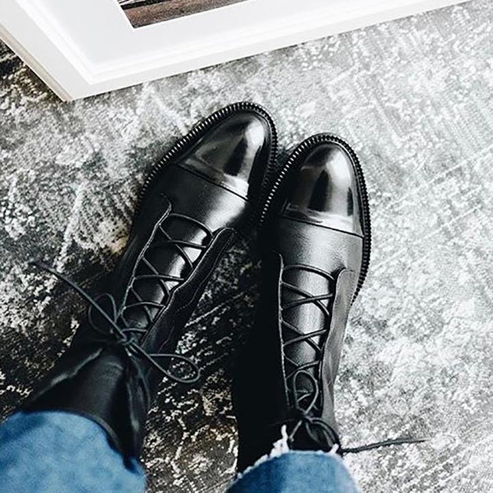 Mireille – Women's Glossy Pointed-Toe Flat Boots