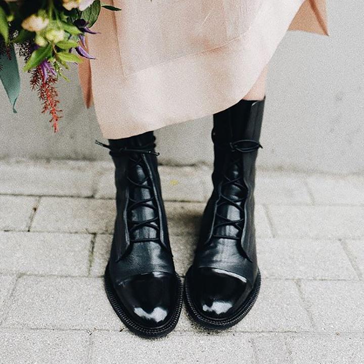 Mireille – Women's Glossy Pointed-Toe Flat Boots