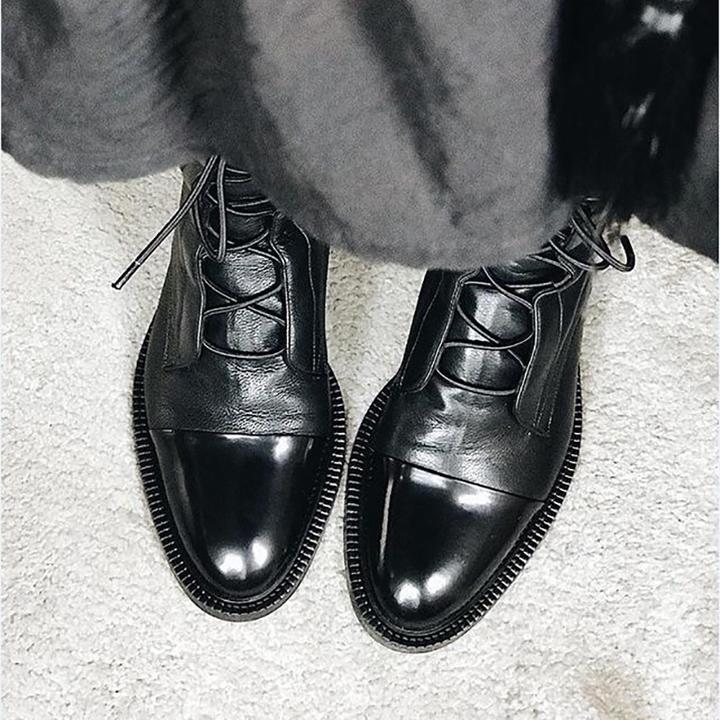 Mireille – Women's Glossy Pointed-Toe Flat Boots