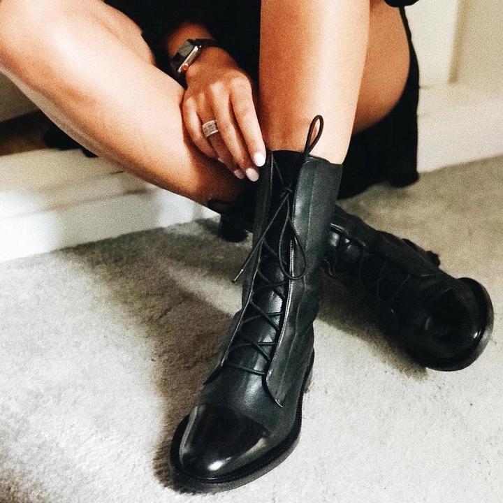 Mireille – Women's Glossy Pointed-Toe Flat Boots