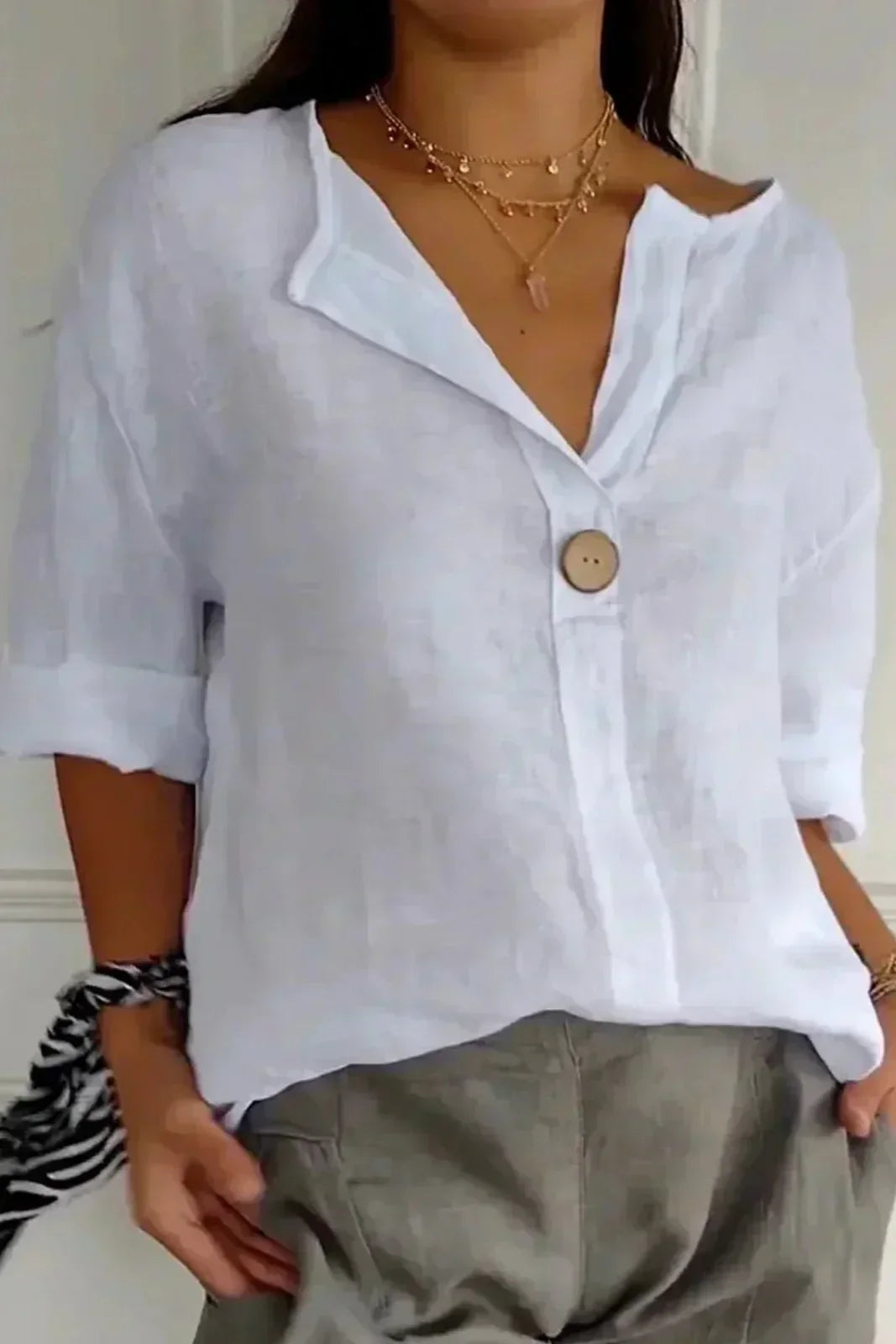 Zamma | Women's Relaxed V-Neck Blouse — Casual Chic